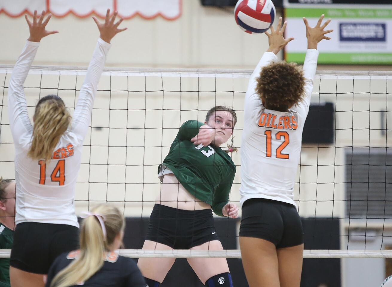 Photo Gallery: Edison vs. Huntington Beach in girls’ volleyball