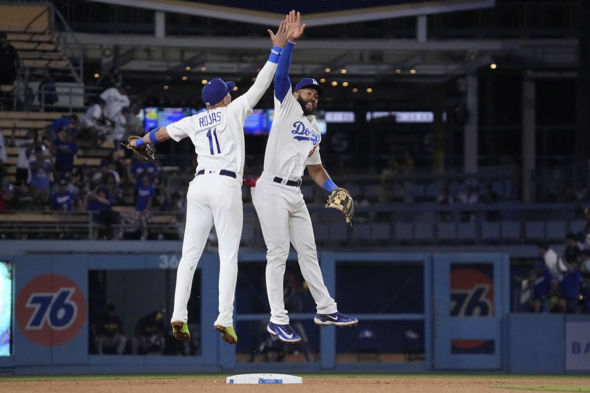 The Dodgers should make Mookie Betts the everyday shortstop - True Blue LA