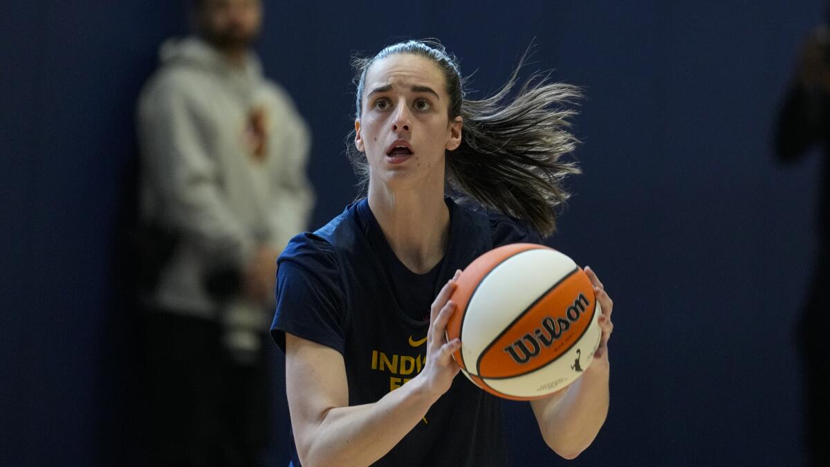 Caitlin Clark turns focus back to basketball as training camp opens for Indiana Fever - The San Diego Union-Tribune