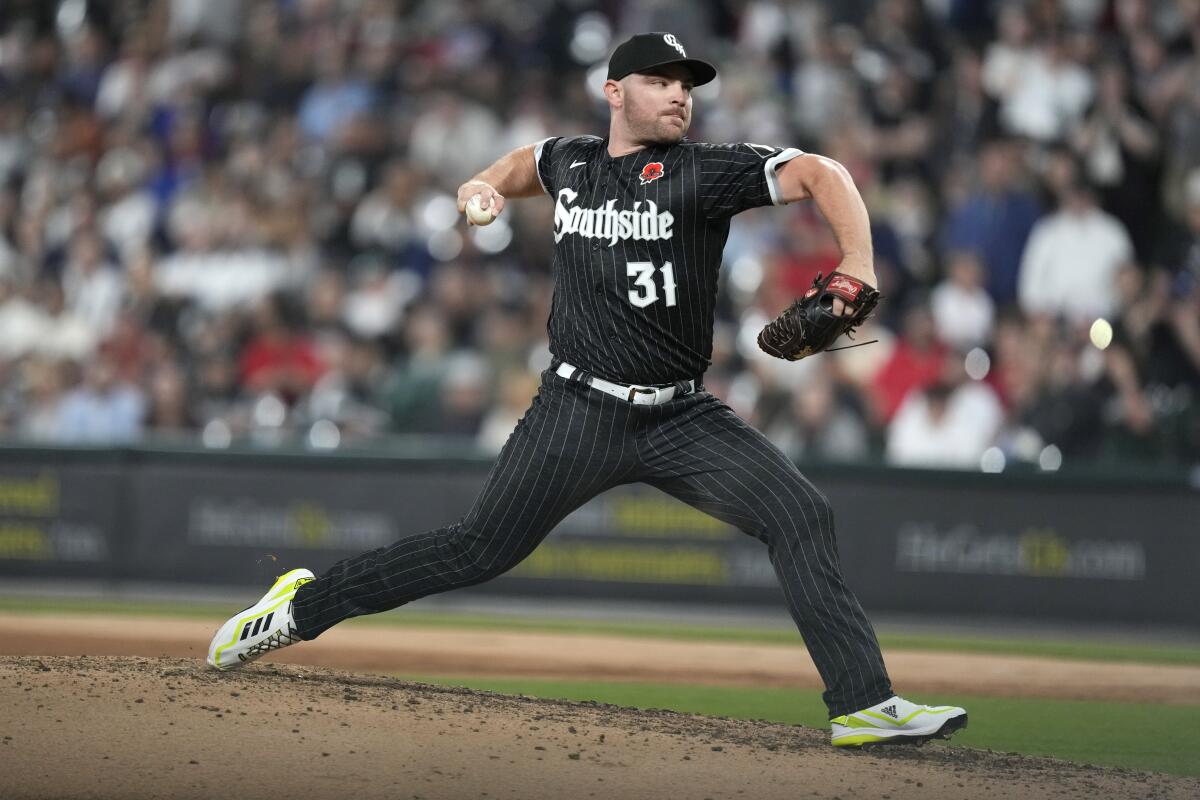 White Sox' Pedro Grifol gives updated timeline for Hendriks