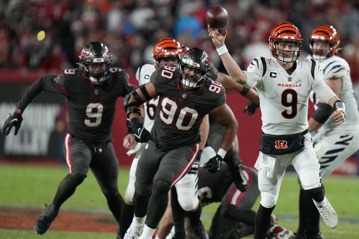 Burrow throws for 4 TDs, Bengals rally past Buccaneers 34-23 - The San  Diego Union-Tribune