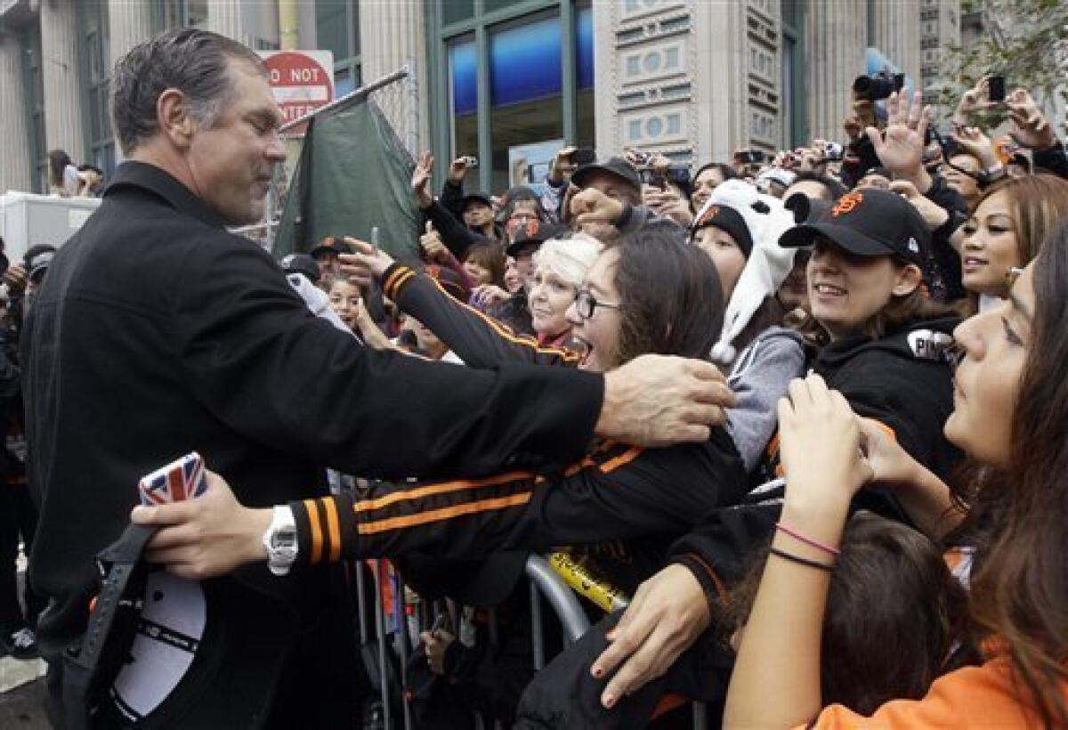 San Francisco goes orange, black for Giants parade - The San Diego  Union-Tribune