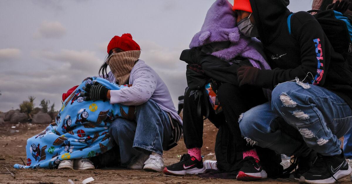 Migrant arrests are up along the border in California and dropping in Texas. Why? Migrant arrests are up along the border in California and dropping in Texas. Why?