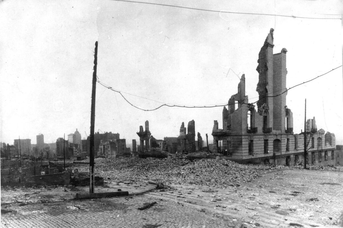 Downtown San Francisco after the 1906 earthquake.