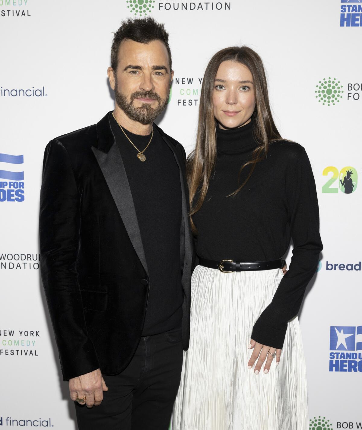 Justin Theroux, Nicole Brydon Bloom act like they're married - Los Angeles Times