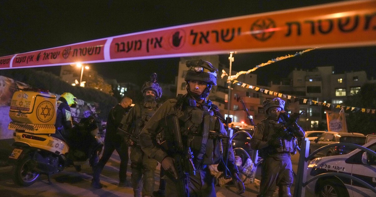 two-palestinians-arrested-in-fatal-stabbing-attack-in-israel