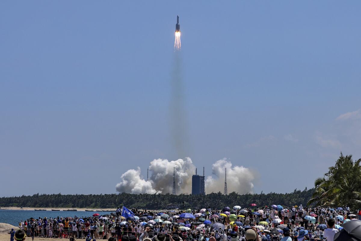 Chinese rocket blasting off