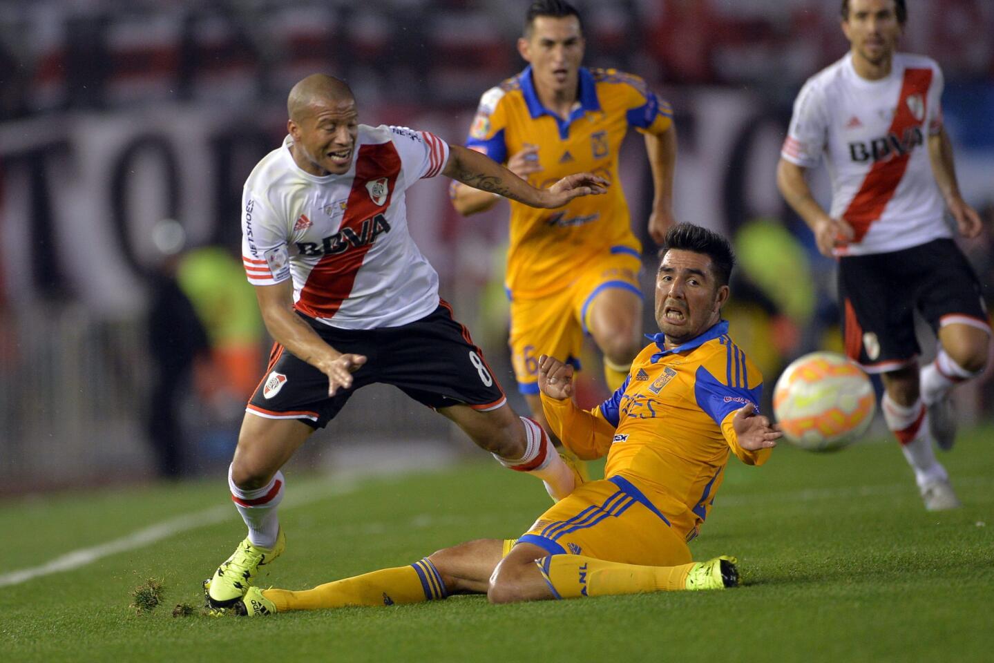 RIVER PLATE - TIGRES