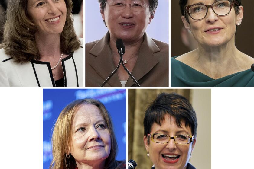 Desde arriba a la izquierda: La CEO de Northrop Grumman, Kathy Warden; la CEO de Advanced Micro Devices, Lisa Su; la CEO de Citigroup, Jane Fraser; de abajo a la izquierda: la CEO de General Motors, Mary Barra y la CEO de United Parcel Service, Carol Tome. (Foto AP)