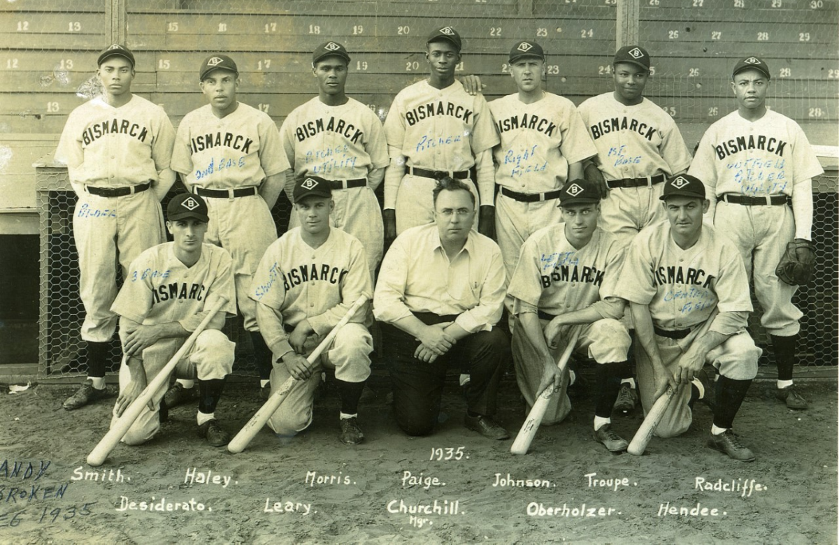 Team photo of the 1935 Bismarck a semi-pro team baseball team.
