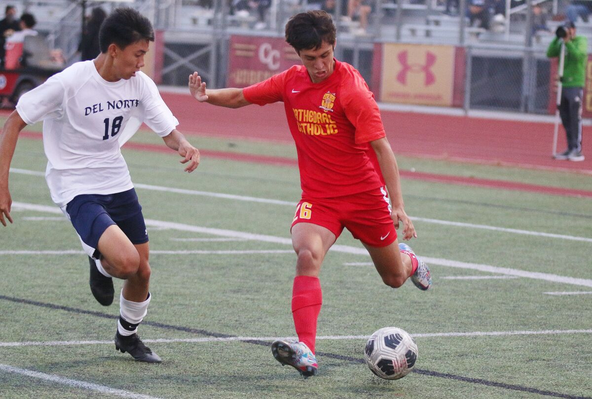 Cathedral senior Carson Glaser