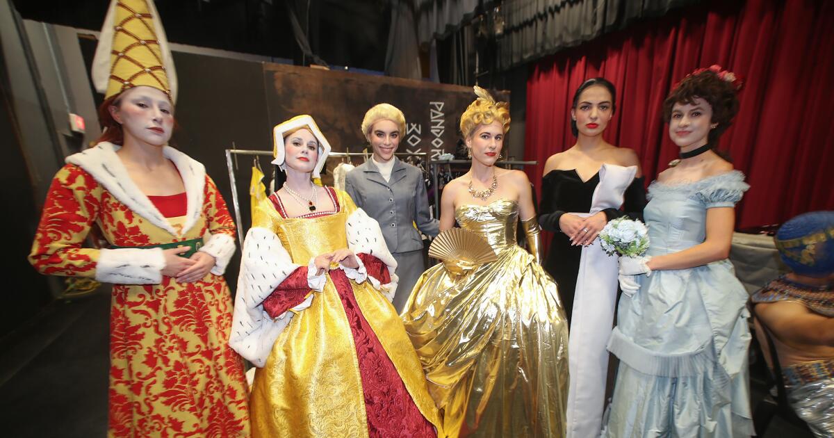 Pageant of the Masters provides ‘90 seconds of splendor’ in fashion-themed show