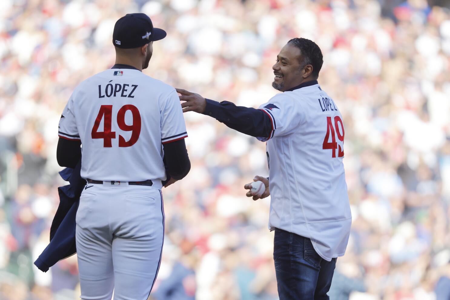 Santana dons López jersey as former and current Twins pitchers