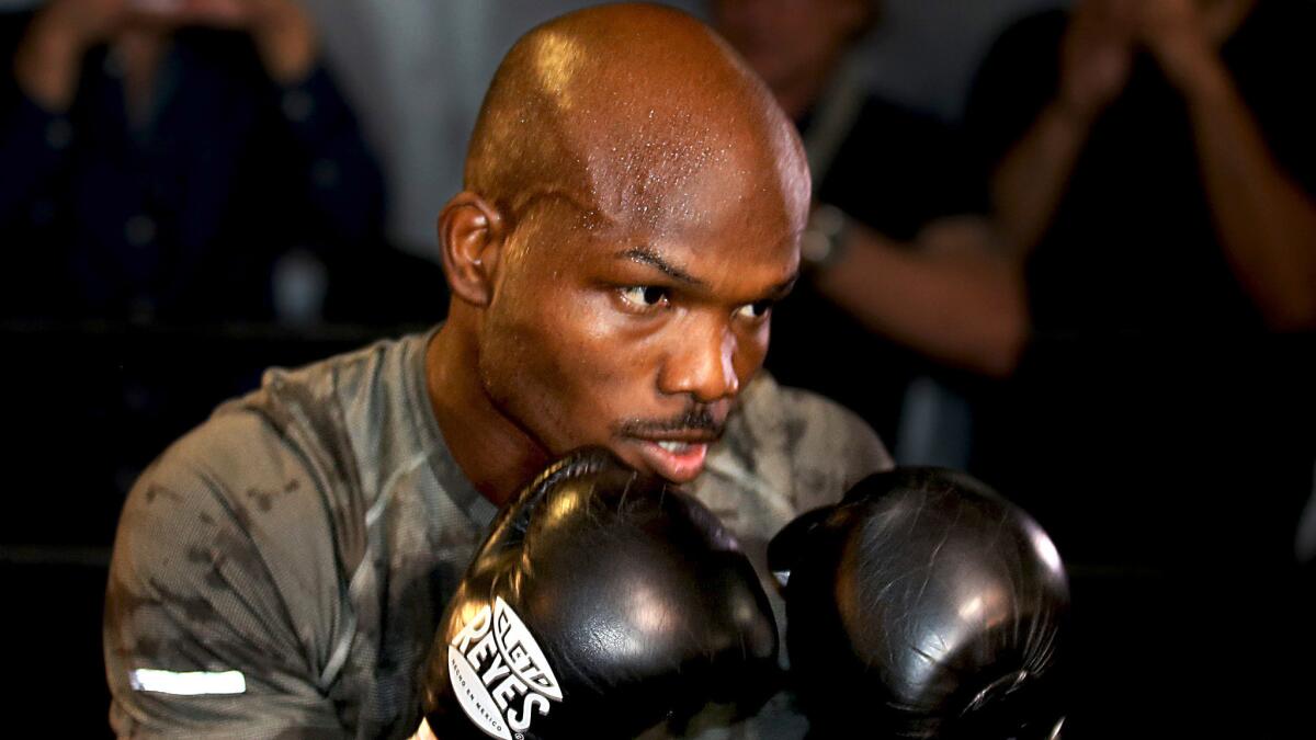Timothy Bradley will fight Jesse Vargas for the interim WBO welterweight championship.