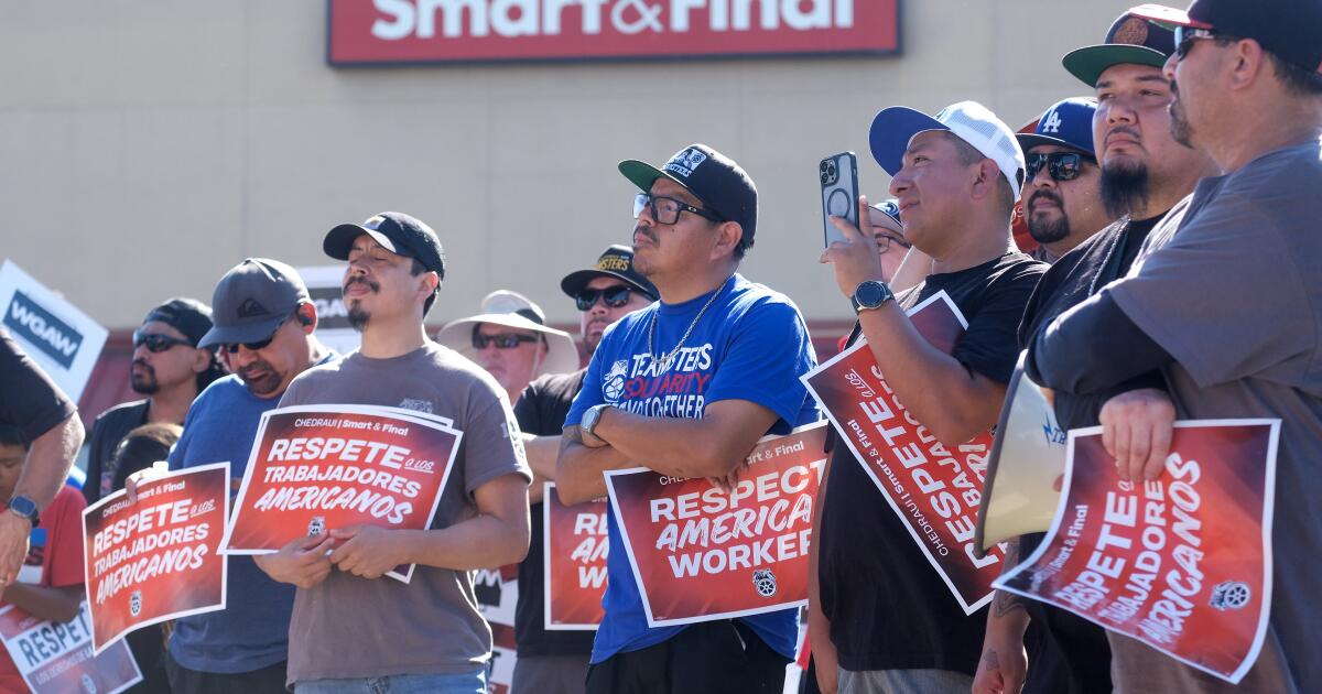 Smart & Final workers strike amid accusations of retaliation