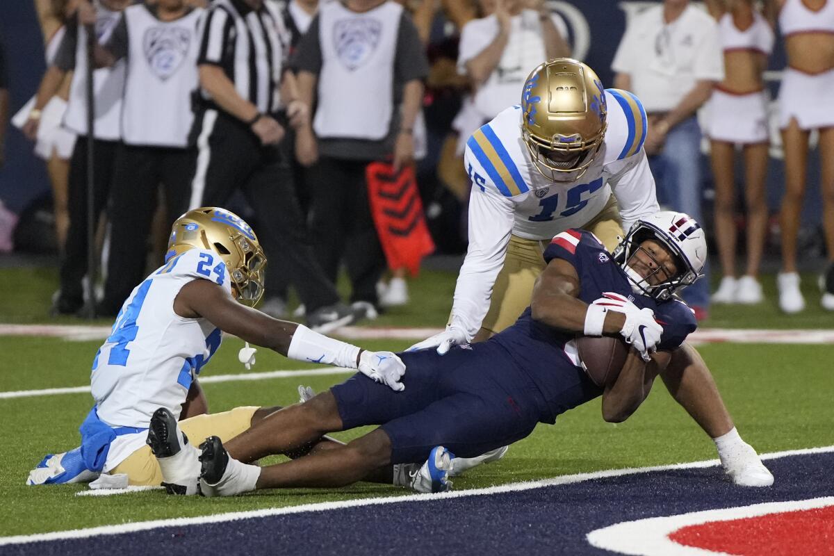 Arizona'dan Montana Lemonious-Craig, UCLA'dan Jaylin Davies ve Laiatu Latu'ya gol attı.