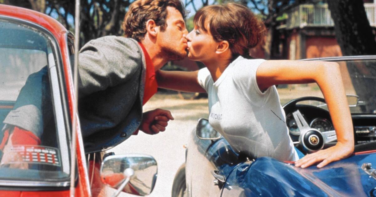 From the Archives: Jean-Luc Godard's 1965 film 'Pierrot le Fou' dazzles with potency