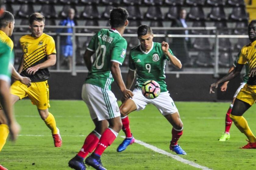 México está obligado a buscar la final y quedar entre los medallistas en el fútbol masculino de los Juegos Centroamericanos y del Caribe Barranquilla 2018 que iniciarán el 19 de julio, aseguró hoy el técnico de la selección mexicana sub'21, Marco Antonio Ruiz. EFE/Archivo