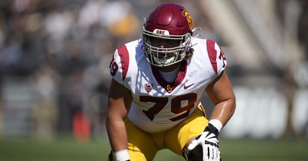 USC’s offensive line shuffle begins with Jonah Monheim moving to left tackle