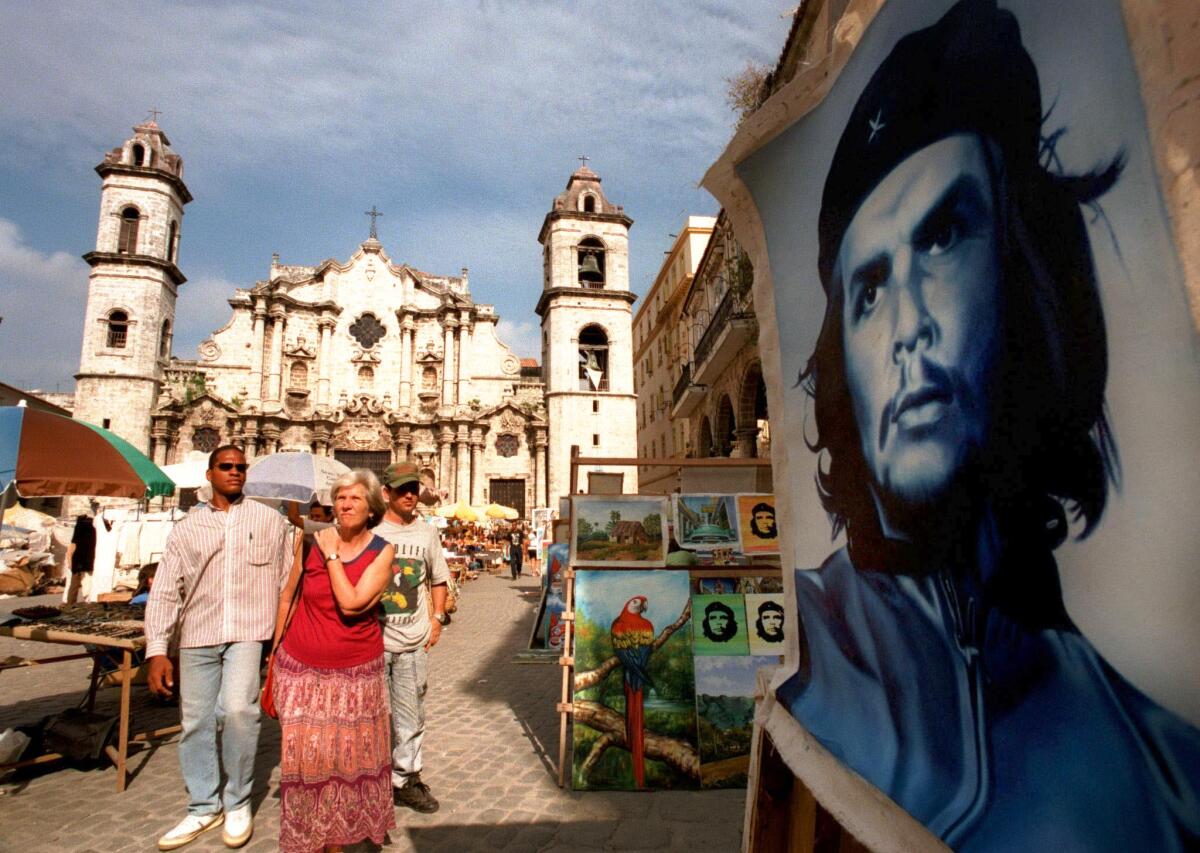 Fidel y el Che son figuras permanentes en Cuba.