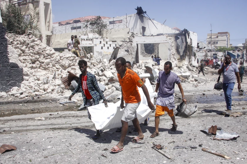 Explosion Outside Somalia’s International Airport Kills 8