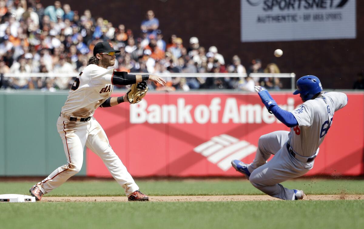 San Francisco volvió a imponer su ley sobre los Dodgers en extra innings.