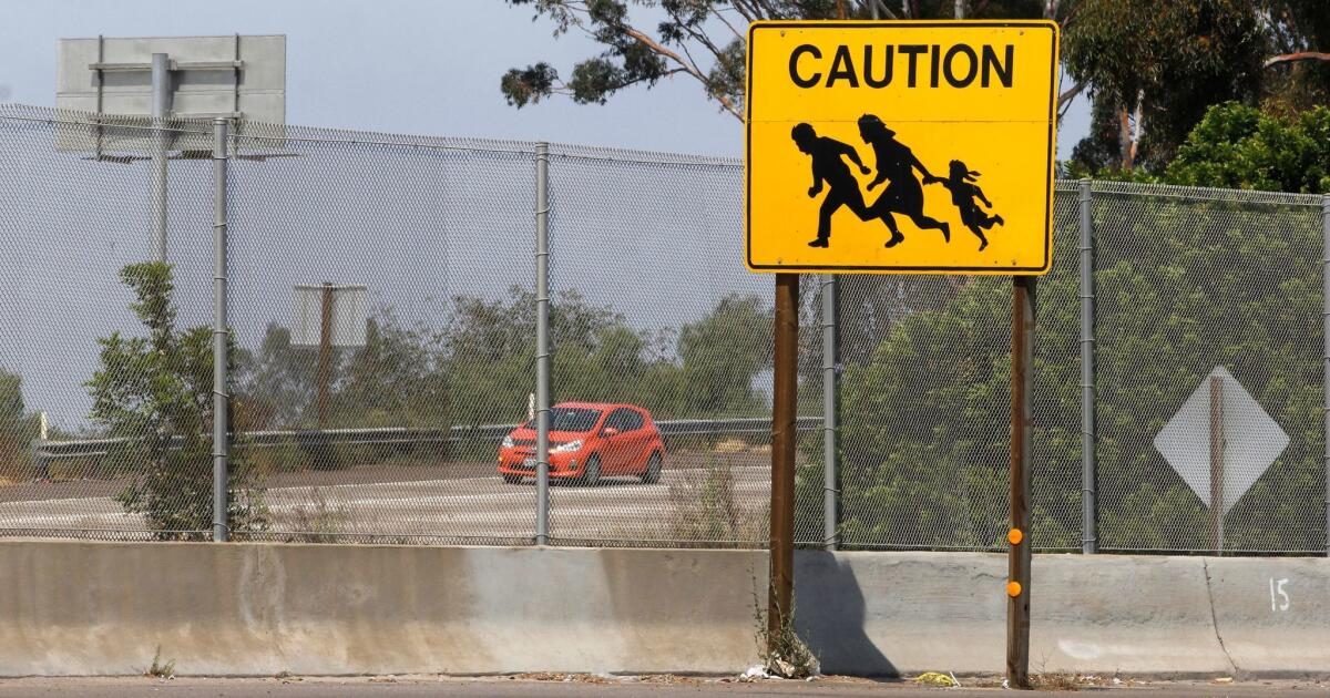 illegal immigrant sign