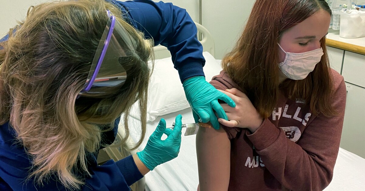 Lo que puede esperar de la vacuna COVID-19 para menores de 12 a 16 años -  Los Angeles Times