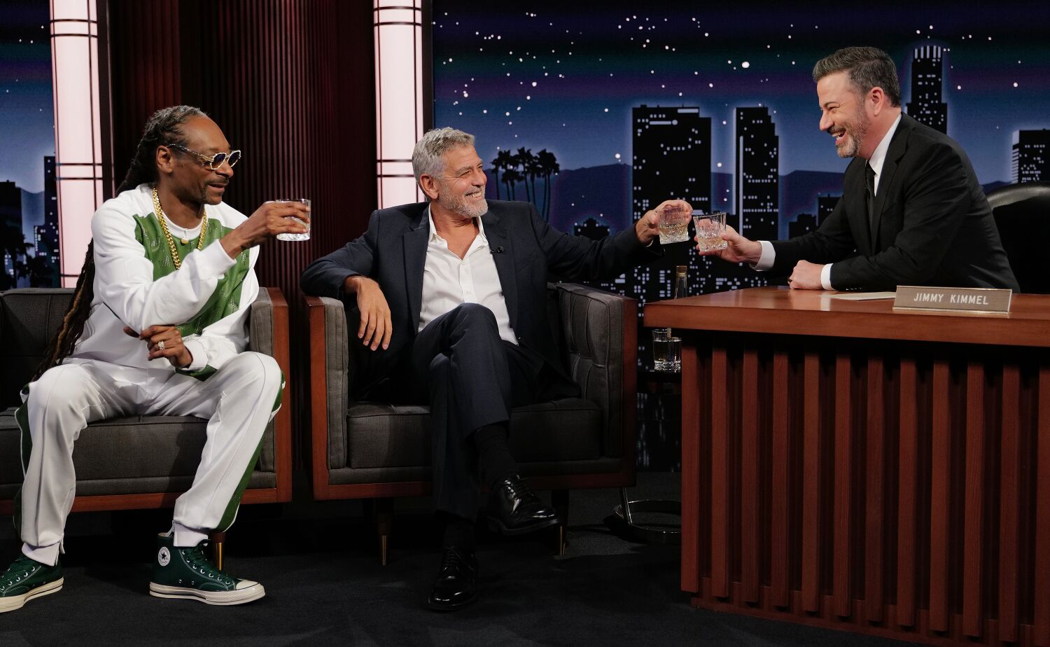 'Jimmy Kimmel' anniversary show invites debut guests Snoop, Clooney (Sorry, Matt Damon)