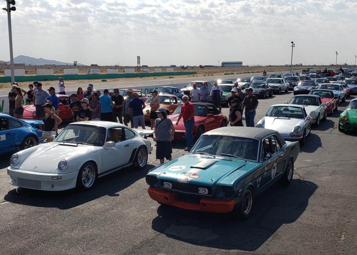 El parque automotor estuvo compuesto por carros como Porsche 356 y 911, 