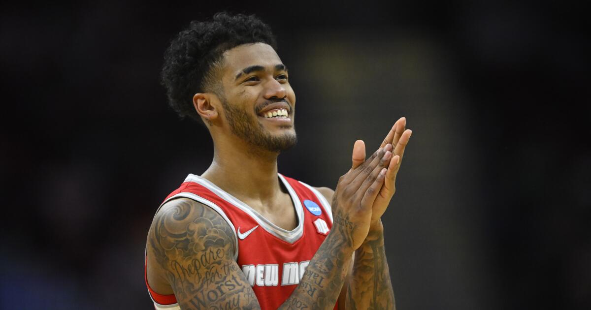 Eski New Mexico göze çarpan Donovan Dent, UCLA'ya transfer oluyor