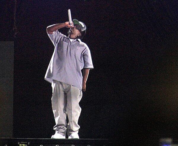 A hologram of Eazy-E was incorporated in the performance of Bone Thugs-N-Harmony on Day 1 of Rock the Bells at San Manuel Amphitheatre.