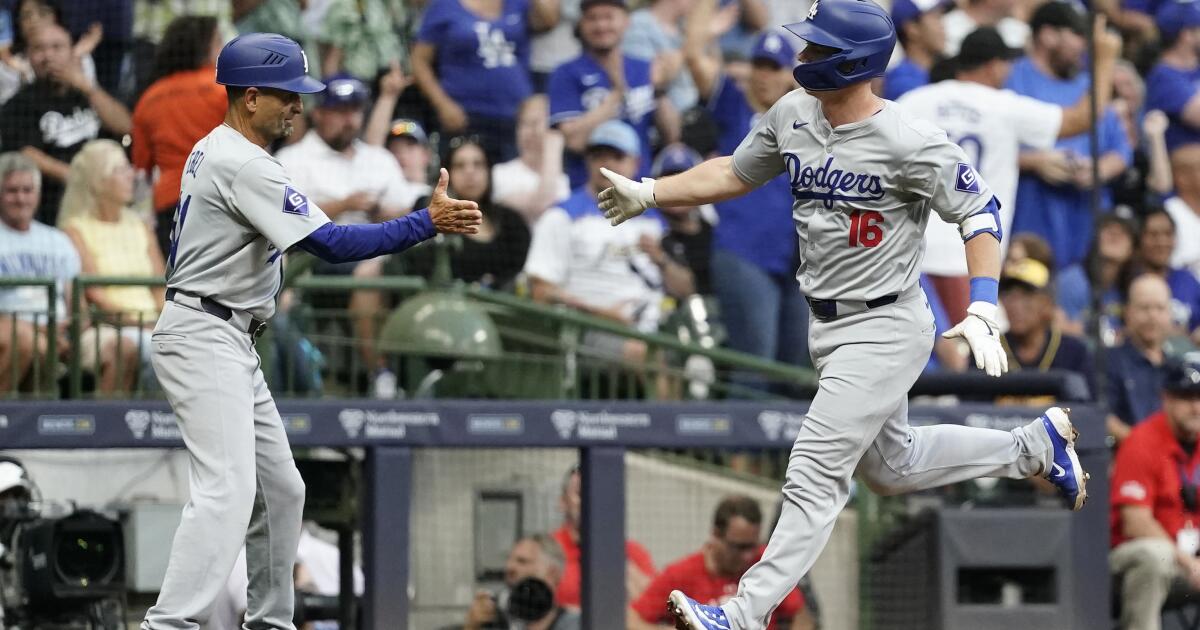 Will Smith, Gavin Stone return to life as Dodgers beat Brewers