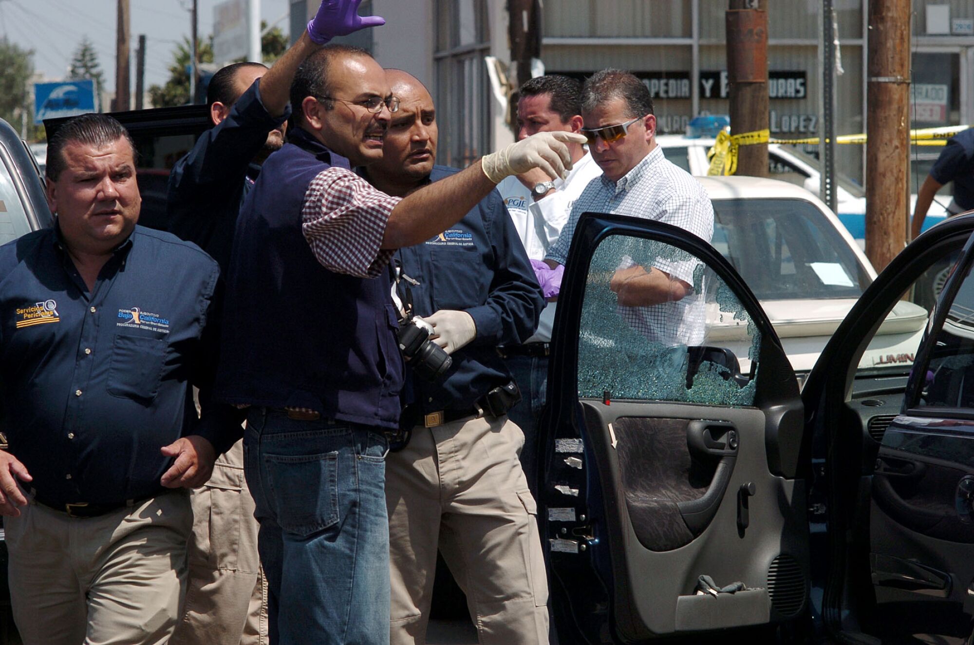 State police investigate killing of Tijuana journalist Francisco Ortiz Franco.