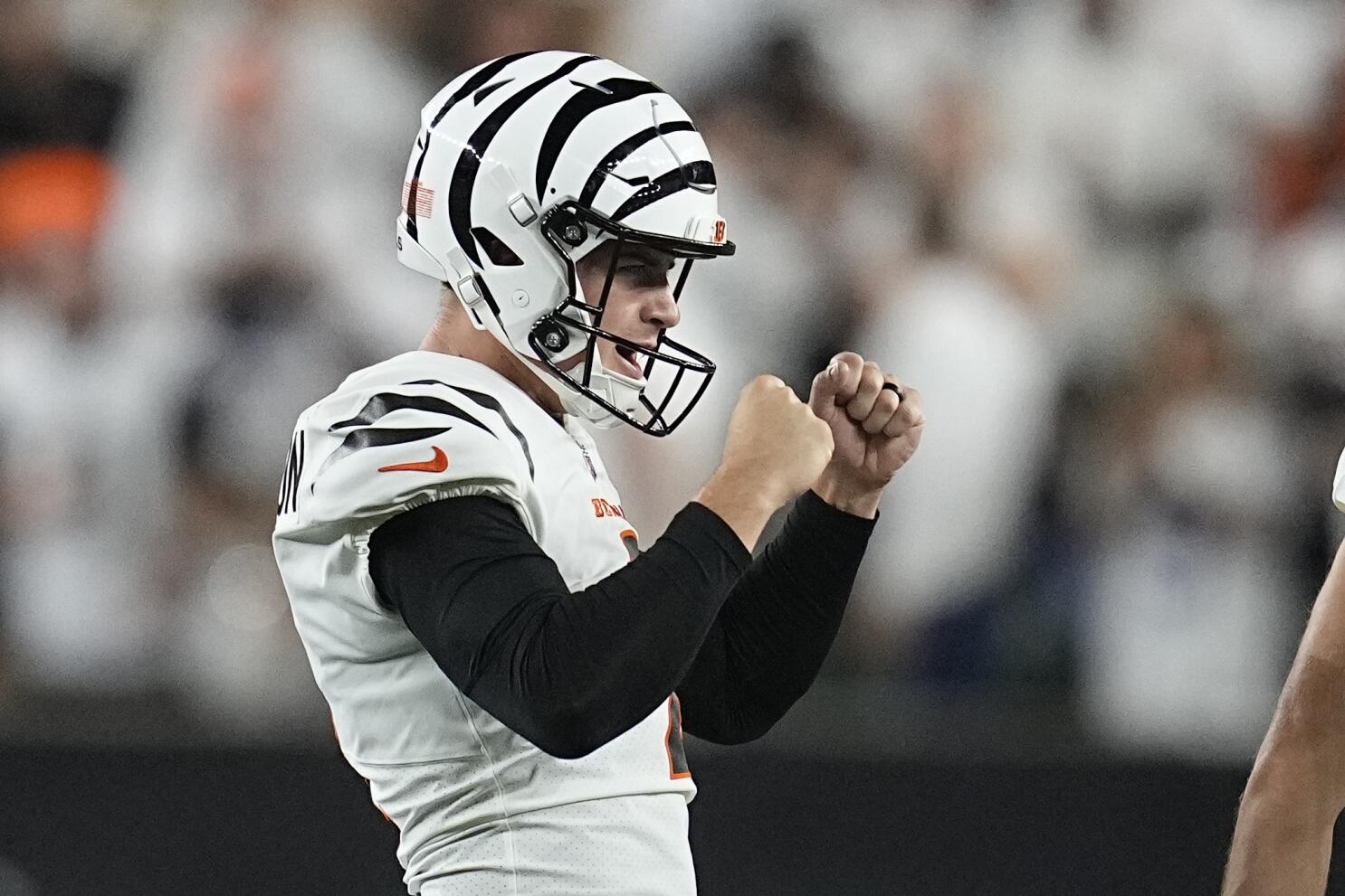 Burrow shakes off calf injury, throws for a season-high 259 yards as Bengals  beat the Rams 19-16 - The San Diego Union-Tribune