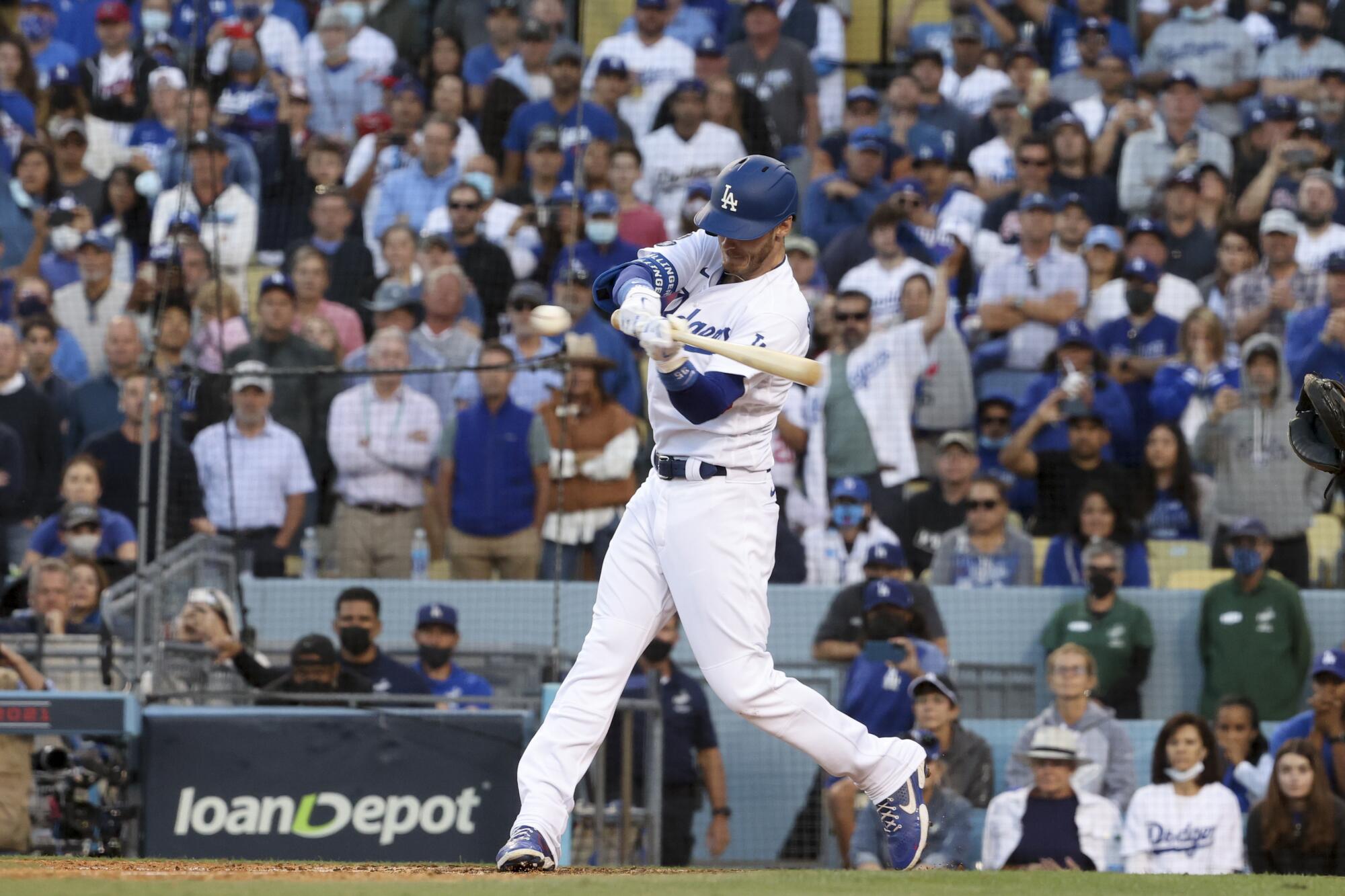 Dodgers 6, Braves 5 – 2021 NLCS Game 3: Cody Bellinger (and Mookie Betts)  shock the Braves (and me) with ridiculous, hilarious, late comeback –  Dodgers Digest