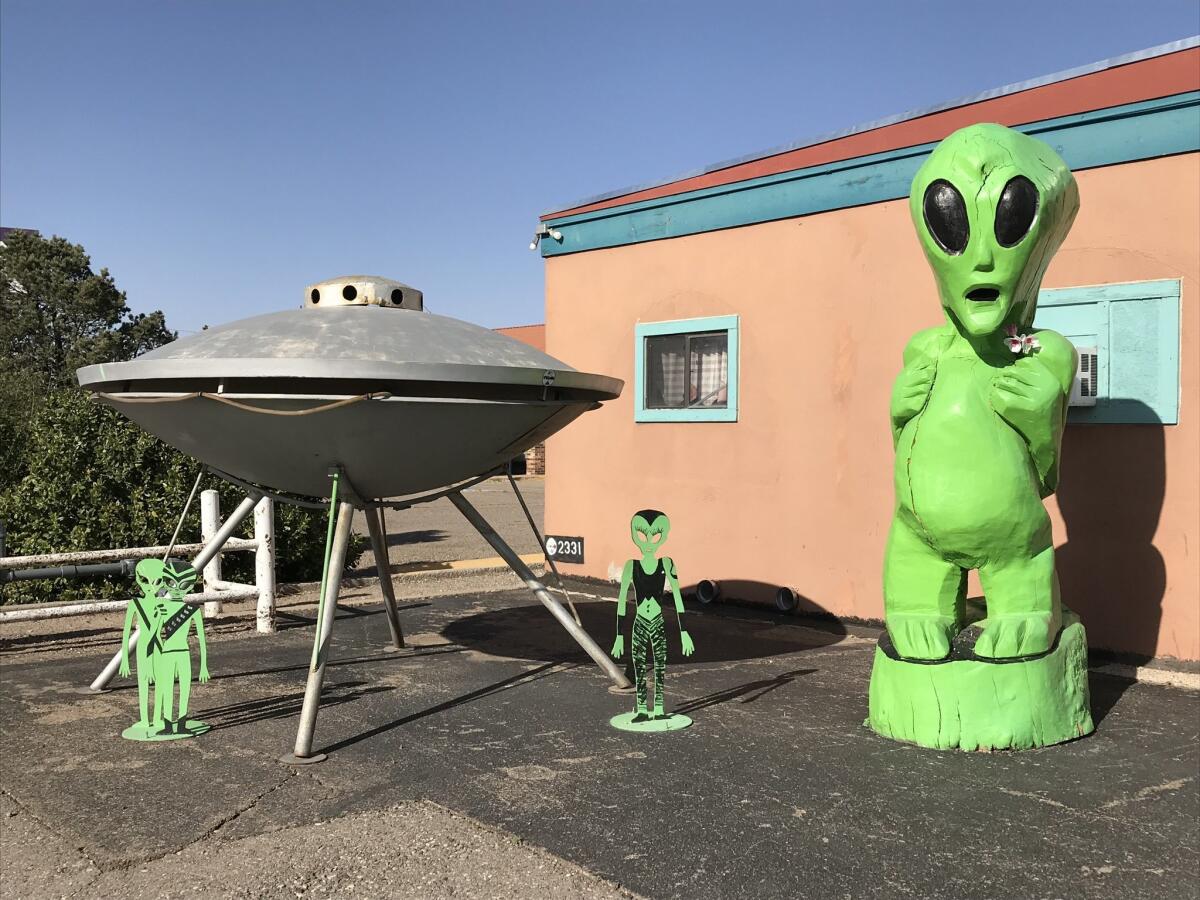 Space aliens large and small populate Roswell, N.M.