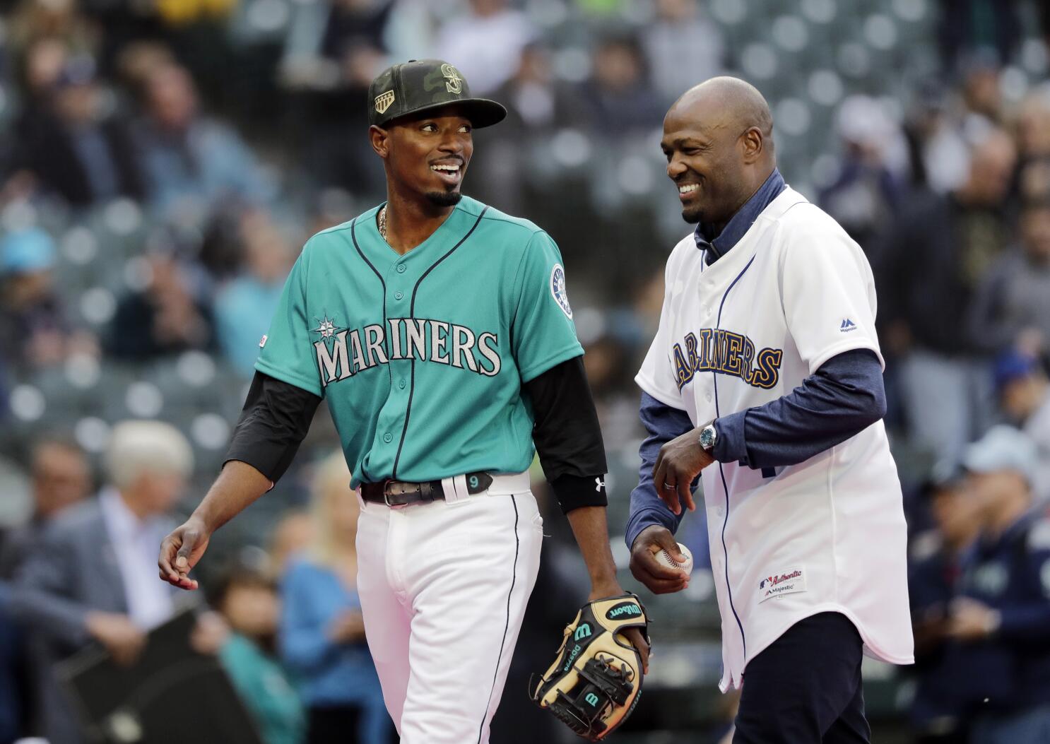 Former Mariners Harold Reynolds, Raul Ibañez managers in MLB Futures Game -  The San Diego Union-Tribune