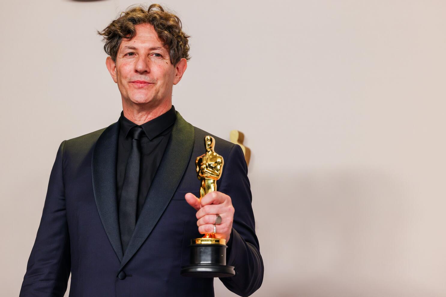 Jonathan Glazer's Oscar speech sparks fierce reactions - Los