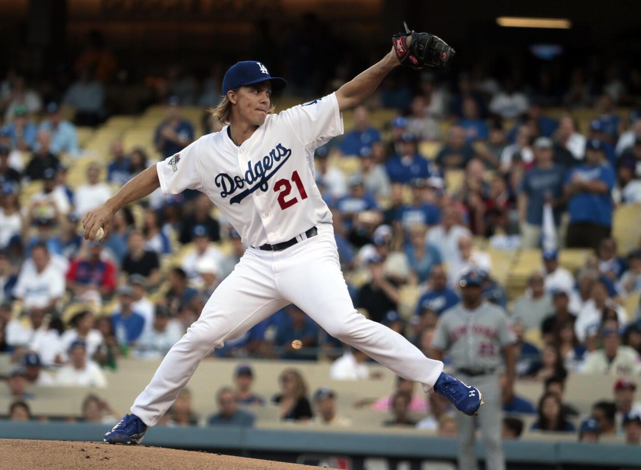 Dodgers' Zack Greinke wins second straight Gold Glove, is Cy Young Award finalist