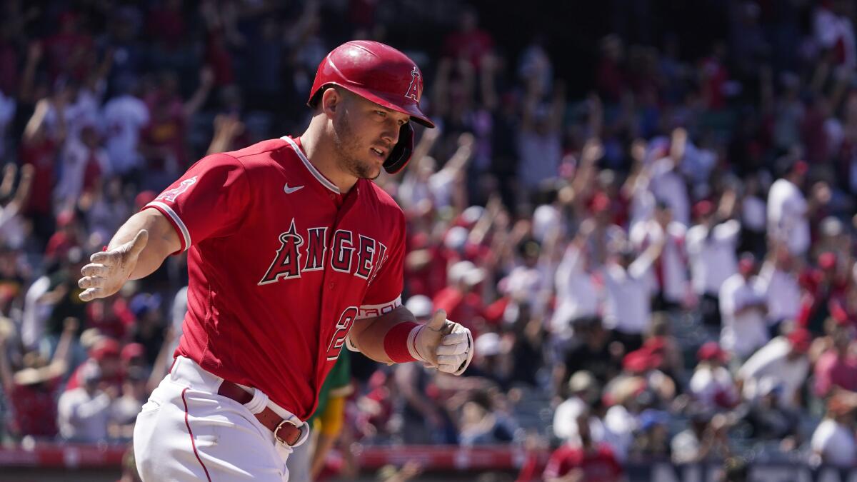 Shaikin: Mike Trout's hometown team is in the World Series. Will