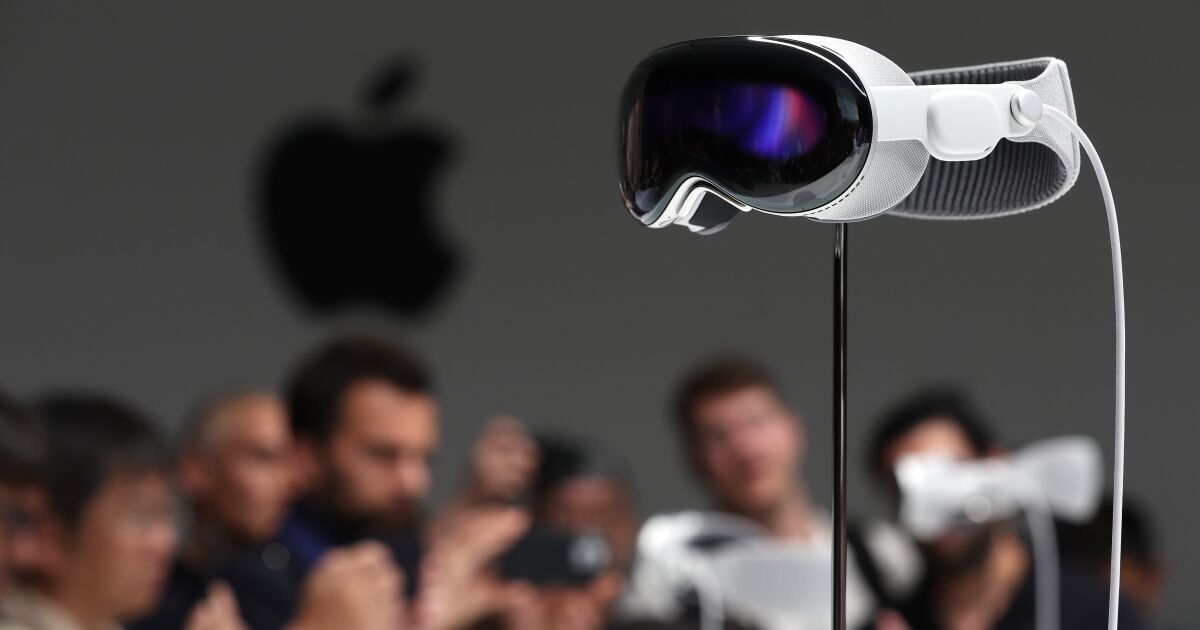 Merchant: Apple Vision Pro headset marks the end of the metaverse