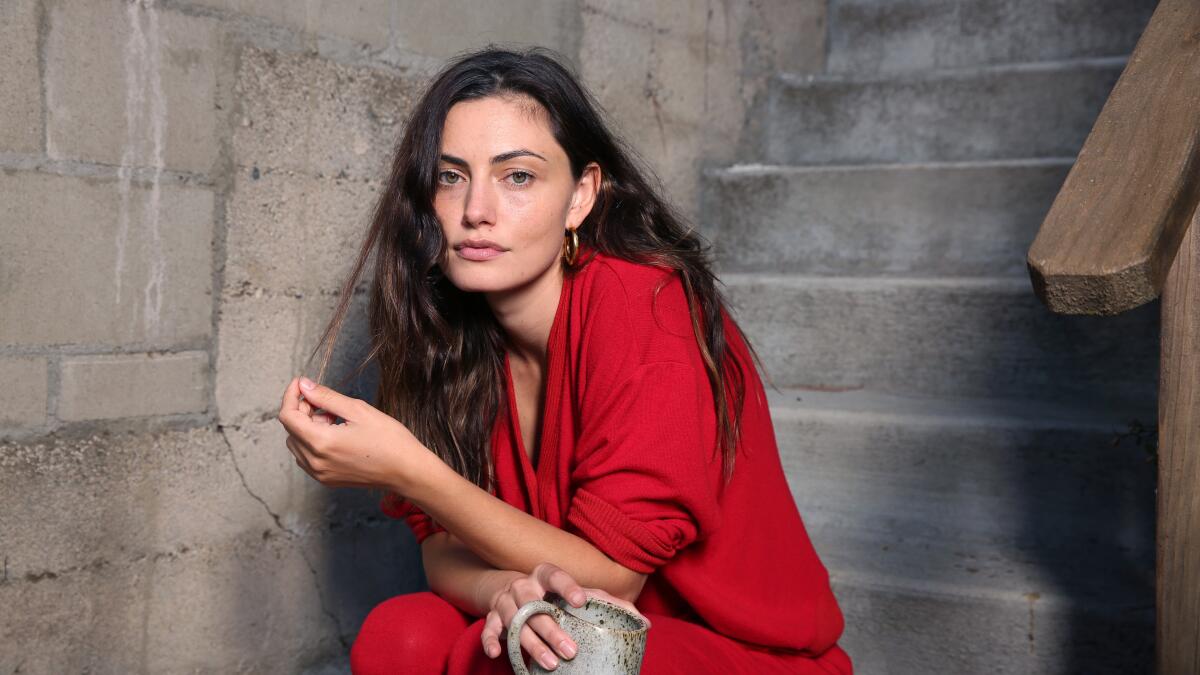 Phoebe Tonkin married life