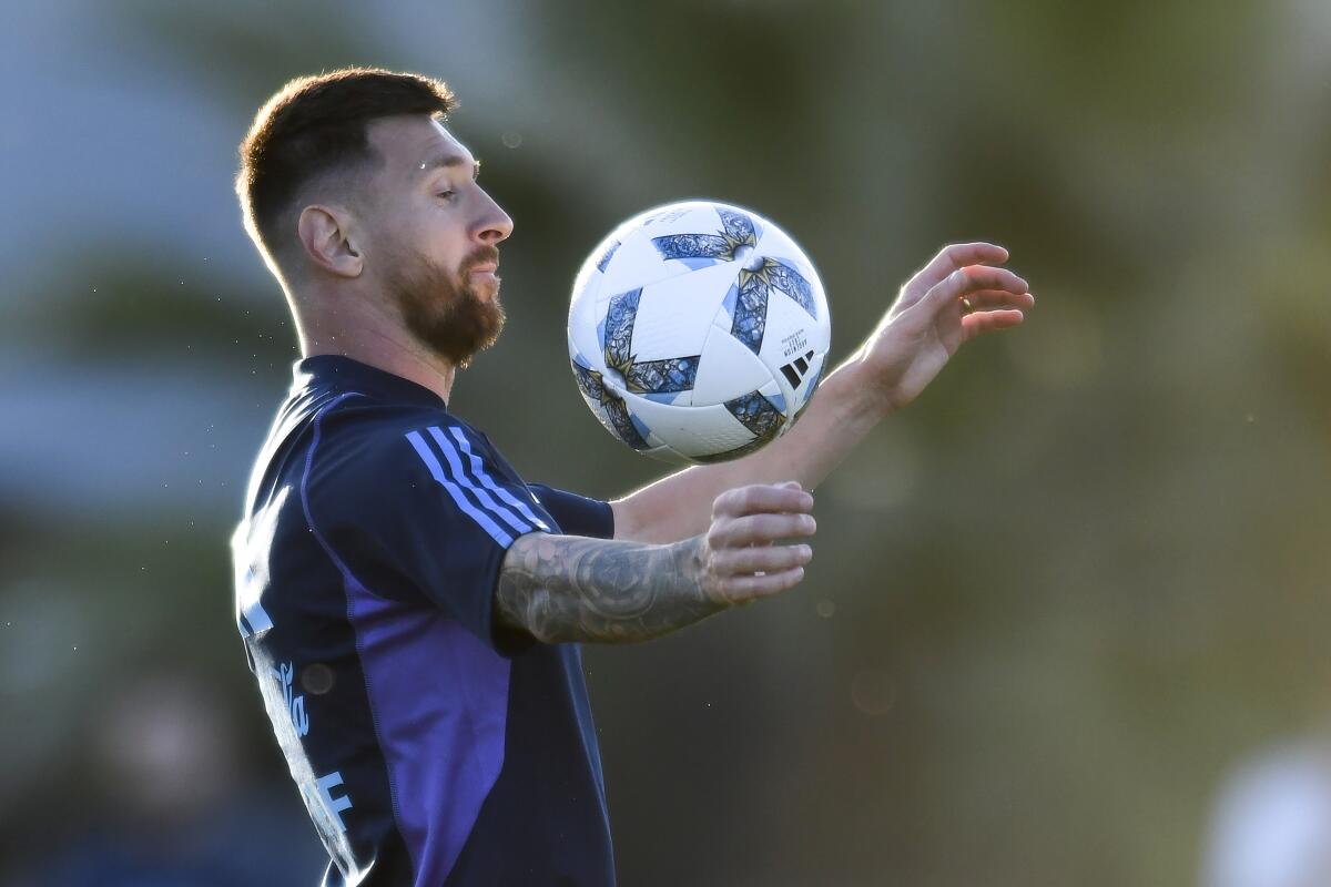 El delantero argentino Lionel Messi durante un entrenamiento de la selección,