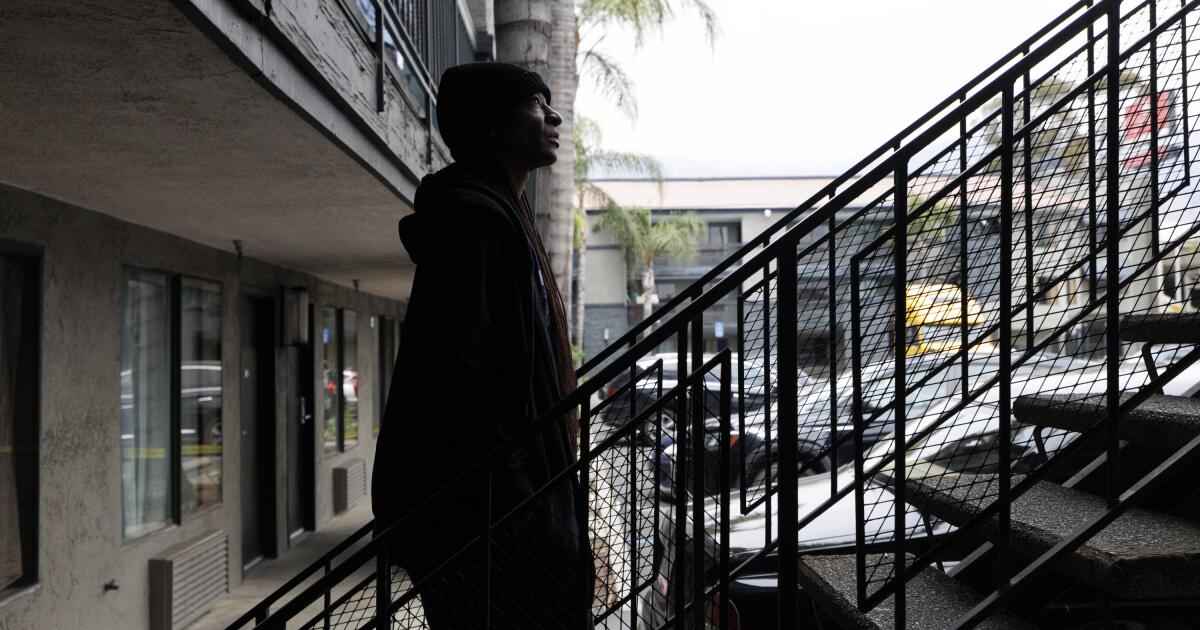 Why didn't FEMA lease apartments for survivors of the L.A. fires? - Los ...