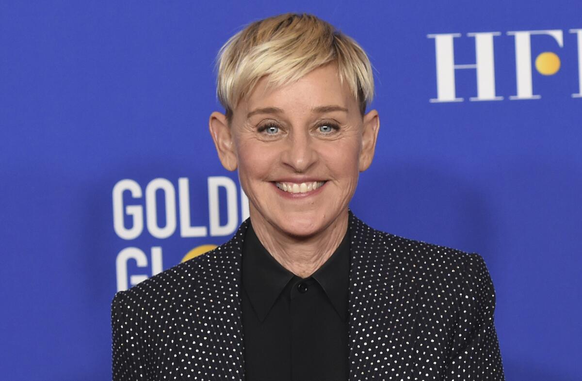 Ellen DeGeneres posa en la sala de prensa