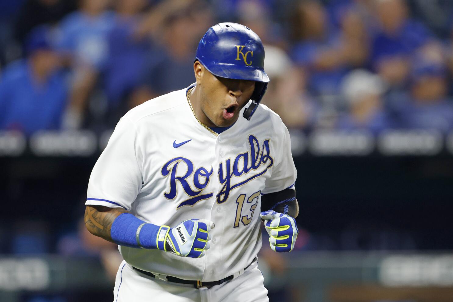 Kansas City Royals Sign Salvador Perez to Five Year Extension