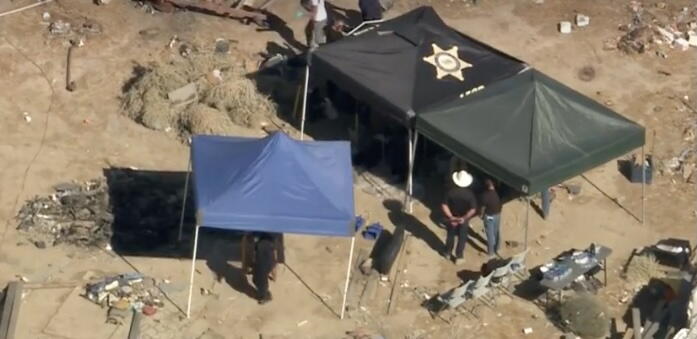 Shallow graves, 2 bodies in remote California desert; search continues Shallow graves, 2 bodies in remote California desert; search continues