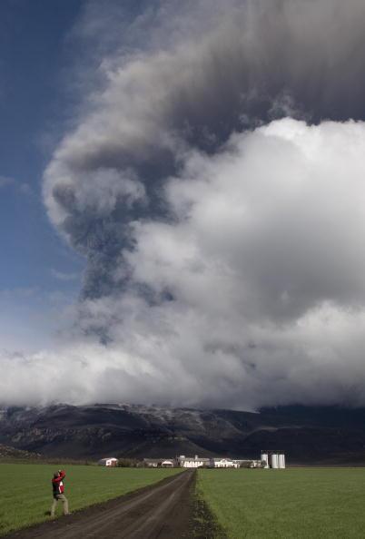 April 14 - Iceland volcano eruption