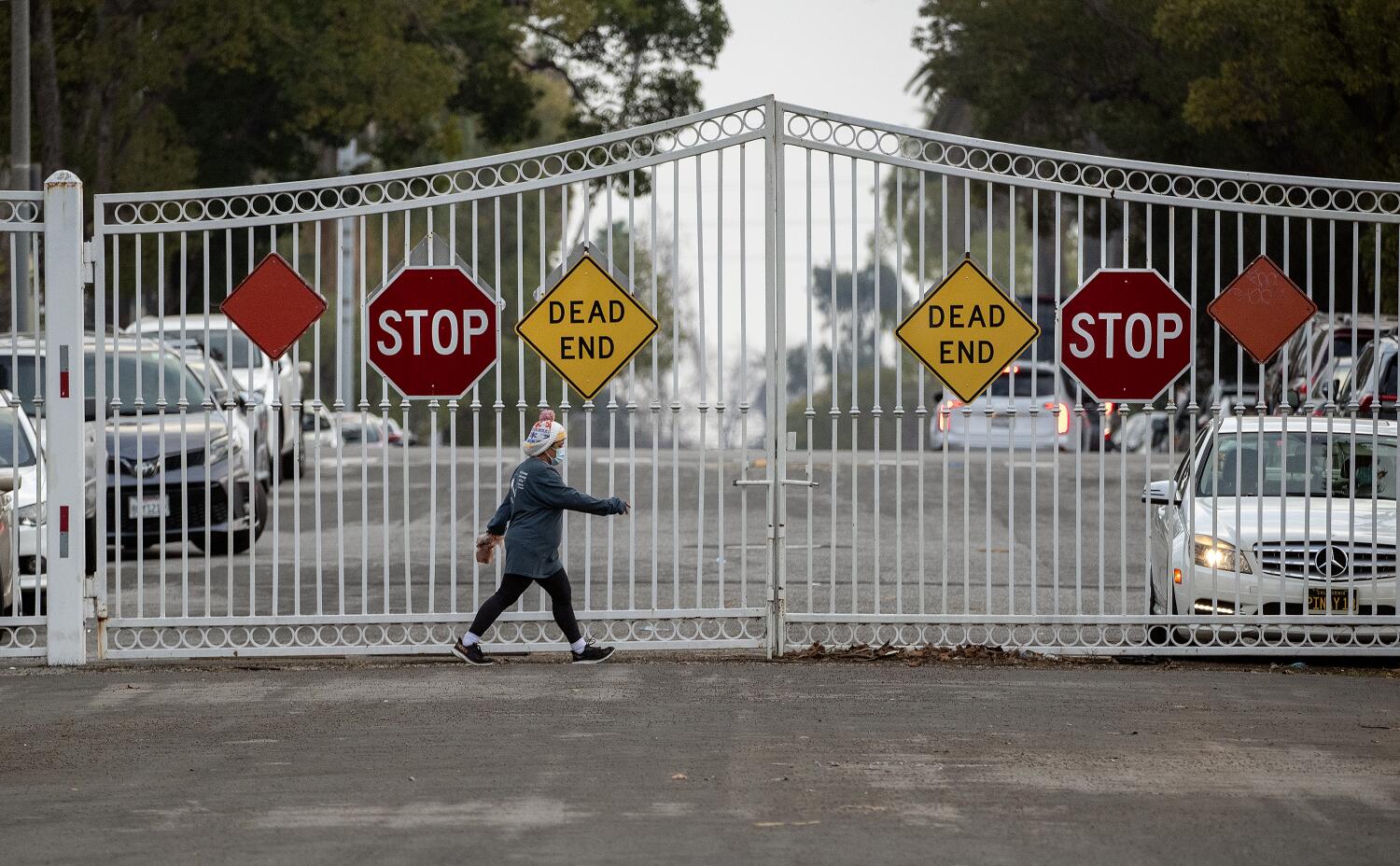Locked gates in historic L.A. neighborhood spark debate in City Council election